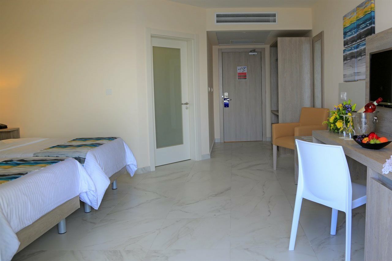 Riviera Spa Resort - Adults Only Mellieha Luaran gambar